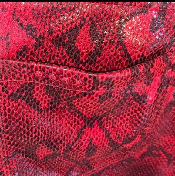 Blank NYC Snakeprint Pants - Picture 8 of 9